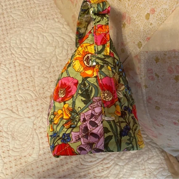 Adorable Vera Bradley Roxbury Crescent Shoulder Bag. Fabric is Meadow Bouquet. - Picture 6 of 11